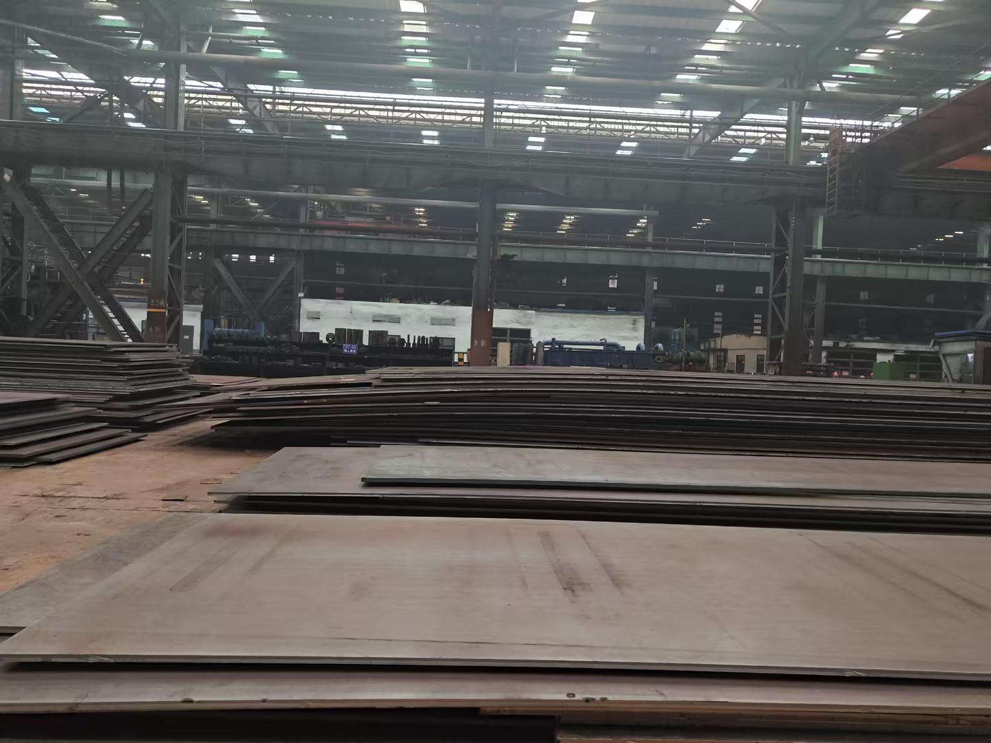Zhongtang Steel warehouse with S355NL steel plates in stock, customer inspection site